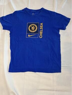 The Nike Tee Youth Boys Size L Large Chelsea Football Club Soccer T-Shirt EUC